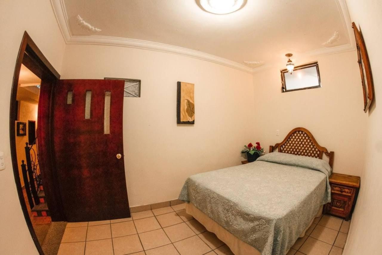 Hotel Posada De La Conspiracion Dolores Hidalgo Rom bilde